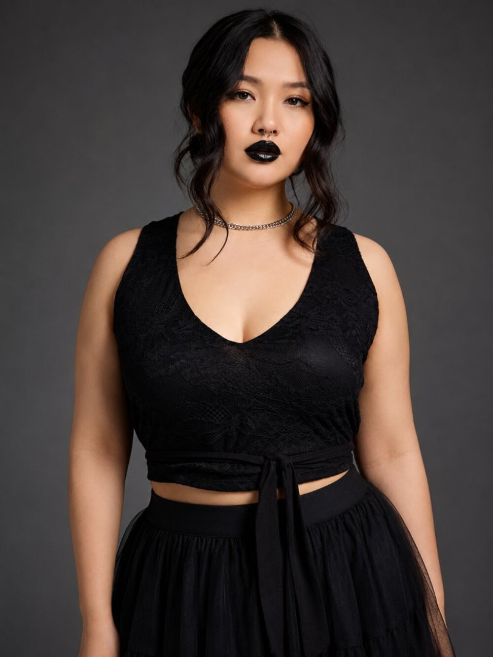 NWT Torrid Nightfall Black Lace Wrap Crop Top Size 00 (M/L) - Picture 3 of 6